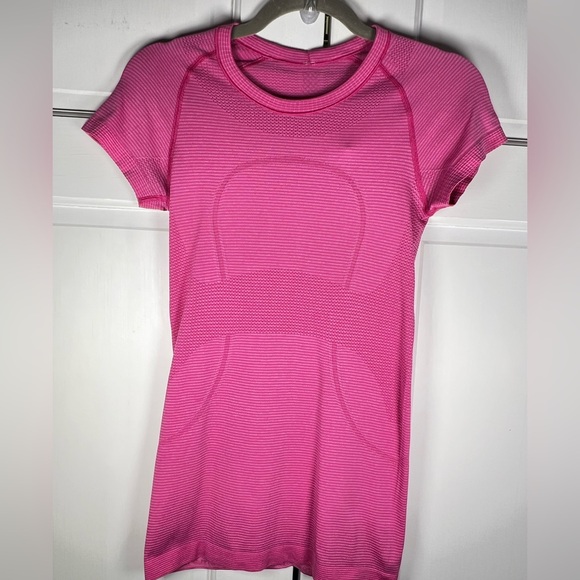 Lululemon Swiftly Tech Short Sleeve Excellent Condition Bright Pink Sz 4 - Picture 2 of 7